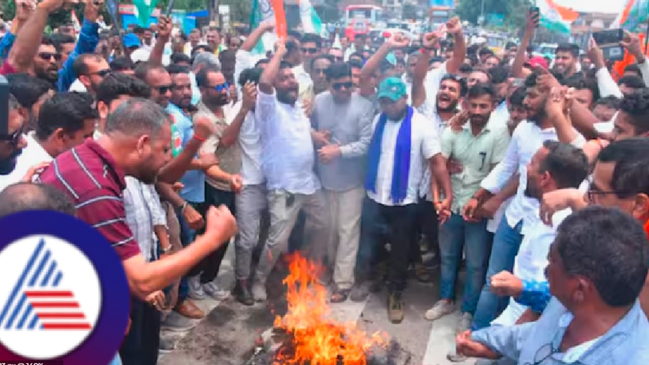 ಮಡಿಕೇರಿಯಲ್ಲಿ ವಿನಯ್ ಸೋಮಯ್ಯ ಆತ್ಮಹತ್ಯೆ: ಬಿಜೆಪಿ ವಿರುದ್ಧ ಕಾಂಗ್ರೆಸ್ ಪ್ರತಿಭಟನೆ