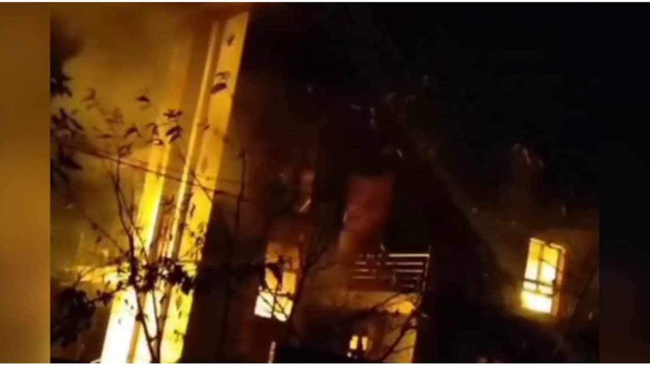 വഖഫ് ബില്ലിനെ പിന്തുണച്ച് വീഡിയോ; മണിപ്പൂരിൽ ന്യൂനപക്ഷമോർച്ച നേതാവ് മുഹമ്മദ് അസ്കർ അലിയുടെ വീട് കത്തിച്ചു 