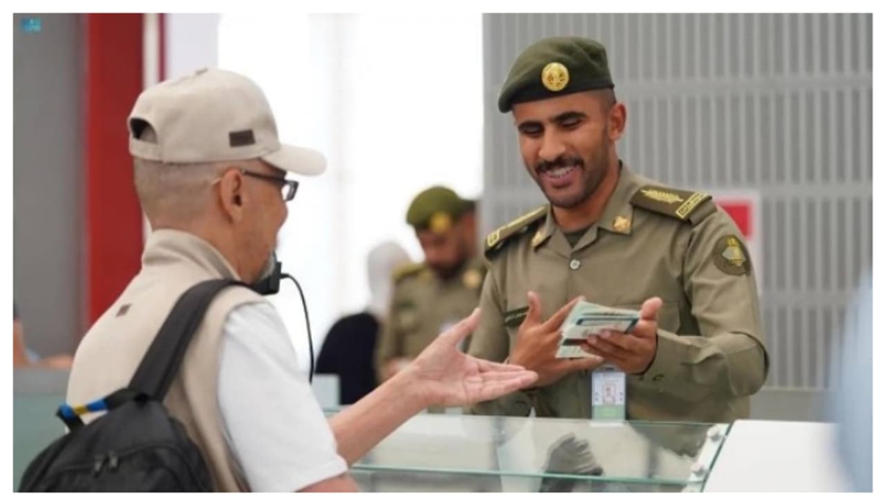 ഇന്ത്യയടക്കം 14 രാജ്യങ്ങളില് നിന്നുള്ള സന്ദർശന വിസക്കാർ മടങ്ങണമെന്ന വാർത്ത; പ്രതികരണവുമായി ജവാസത്ത് ഇന്ത്യയടക്കം 14 രാജ്യങ്ങളില് നിന്നുള്ള സന്ദർശന വിസക്കാർ മടങ്ങണമെന്ന വാർത്ത; പ്രതികരണവുമായി ജവാസത്ത്