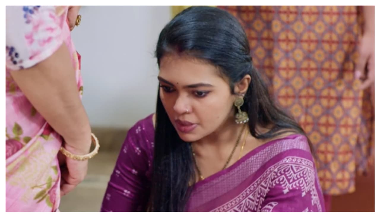 ഇഷിതയെ തല്ലി മനസ്വിനി ഇഷ്ടം മാത്രം സീരിയൽ റിവ്യൂ ഇഷിതയെ തല്ലി മനസ്വിനി ഇഷ്ടം മാത്രം സീരിയൽ റിവ്യൂ