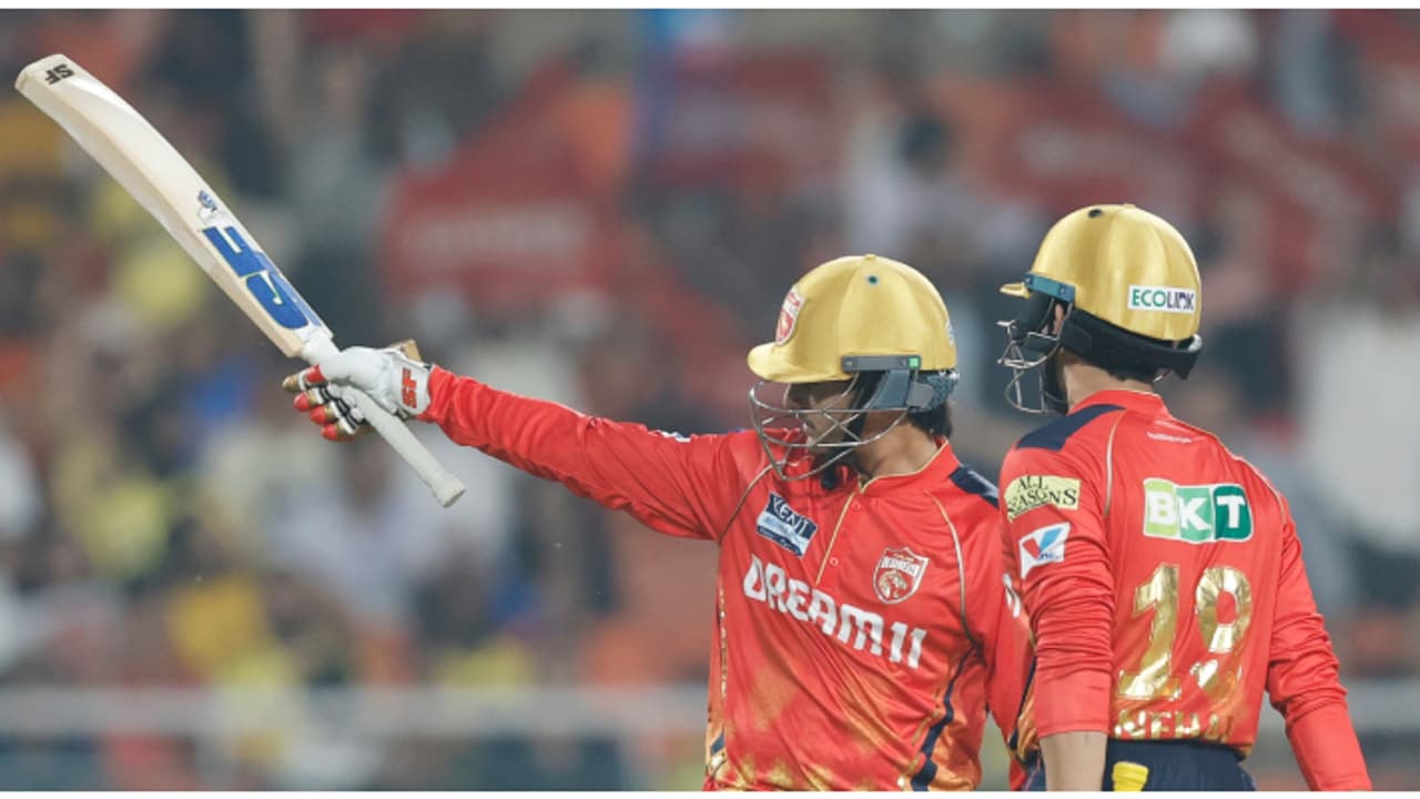 പവര് പ്ലേയിൽ വെടിക്കെട്ട് ബാറ്റിംഗുമായി പ്രിയാൻഷ്; ശ്രേയസിനെ വീഴ്ത്തി ചെന്നൈ പവര് പ്ലേയിൽ വെടിക്കെട്ട് ബാറ്റിംഗുമായി പ്രിയാൻഷ്; ശ്രേയസിനെ വീഴ്ത്തി ചെന്നൈ