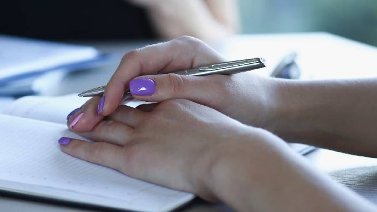 ഇതിനെന്ത് മറുപടി പറയും; ഇന്റർവ്യൂവിൽ കുടുംബത്തെ കുറിച്ച് ചോദ്യം, ആകെ കൺഫ്യൂഷനിലായി യുവതി!