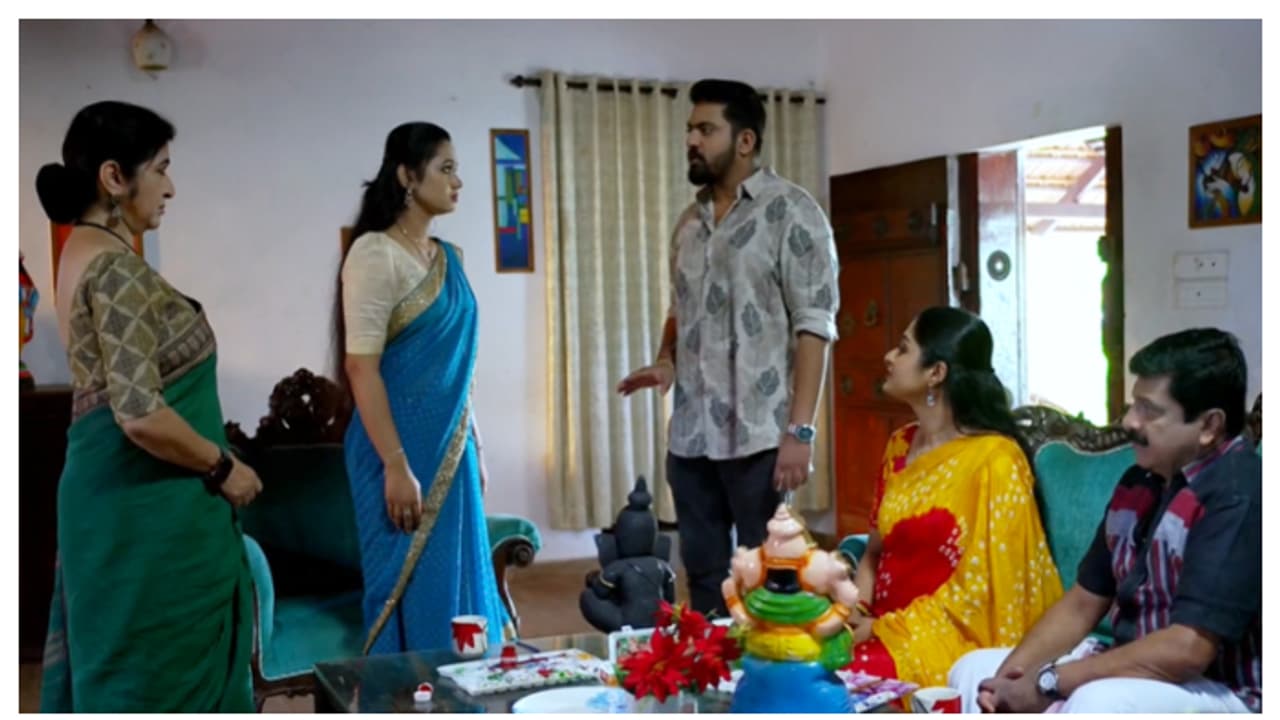 ദേവയാനിയെക്കൊണ്ട് സത്യം പറയിപ്പിക്കാൻ തന്ത്രവുമായി ഗോവിന്ദൻ പത്തരമാറ്റ് സീരിയൽ റിവ്യൂ ദേവയാനിയെക്കൊണ്ട് സത്യം പറയിപ്പിക്കാൻ തന്ത്രവുമായി ഗോവിന്ദൻ പത്തരമാറ്റ് സീരിയൽ റിവ്യൂ