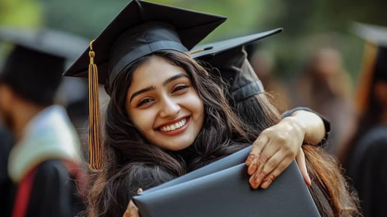 किसके लिए MP सरकार ने शुरू की है मुख्यमंत्री आवास किराया योजना