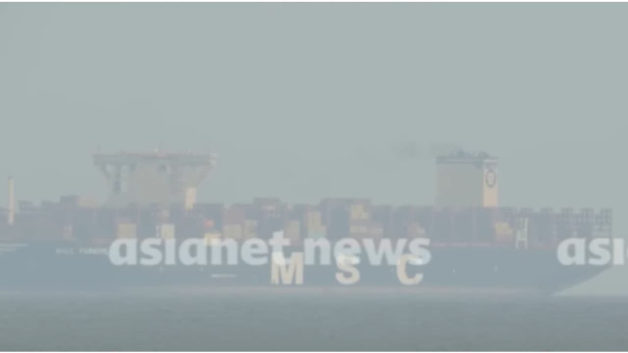 ഇത് കണ്ടോ? ലോകത്തെ ഏറ്റവും വലിയ ചരക്ക് കപ്പലുകളിൽ ഒന്ന്, സാക്ഷാൽ എംഎസ്സി 'തുർക്കി' വിഴിഞ്ഞത്ത് ഇത് കണ്ടോ? ലോകത്തെ ഏറ്റവും വലിയ ചരക്ക് കപ്പലുകളിൽ ഒന്ന്, സാക്ഷാൽ എംഎസ്സി 'തുർക്കി' വിഴിഞ്ഞത്ത്