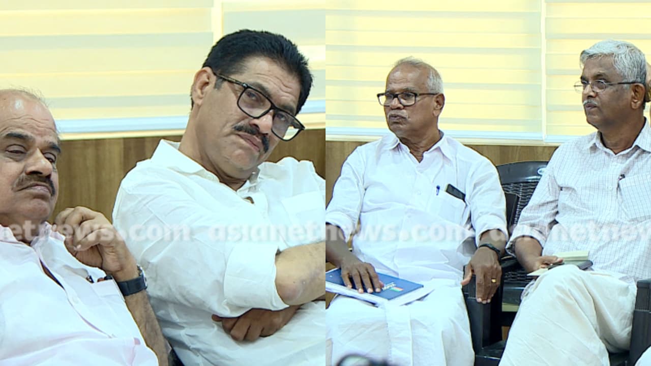 നിലമ്പൂർ ഉപതെരഞ്ഞെടുപ്പ്: വോട്ടർ പട്ടികയിൽ വ്യാപക ക്രമക്കേടെന്ന് യുഡിഎഫ്; സിപിഎമ്മിനെതിരെ ആരോപണം നിലമ്പൂർ ഉപതെരഞ്ഞെടുപ്പ്: വോട്ടർ പട്ടികയിൽ വ്യാപക ക്രമക്കേടെന്ന് യുഡിഎഫ്; സിപിഎമ്മിനെതിരെ ആരോപണം