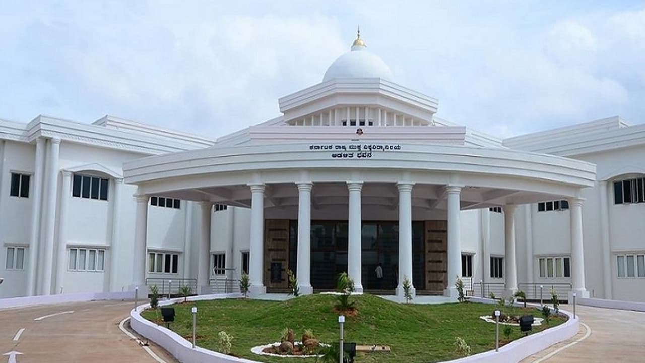 ರಾಜ್ಯ ಮುಕ್ತ ವಿಶ್ವವಿದ್ಯಾನಿಲಯದಲ್ಲಿ ಕಾಯಂ ಸಿಬ್ಬಂದಿ ಕೊರತೆ!