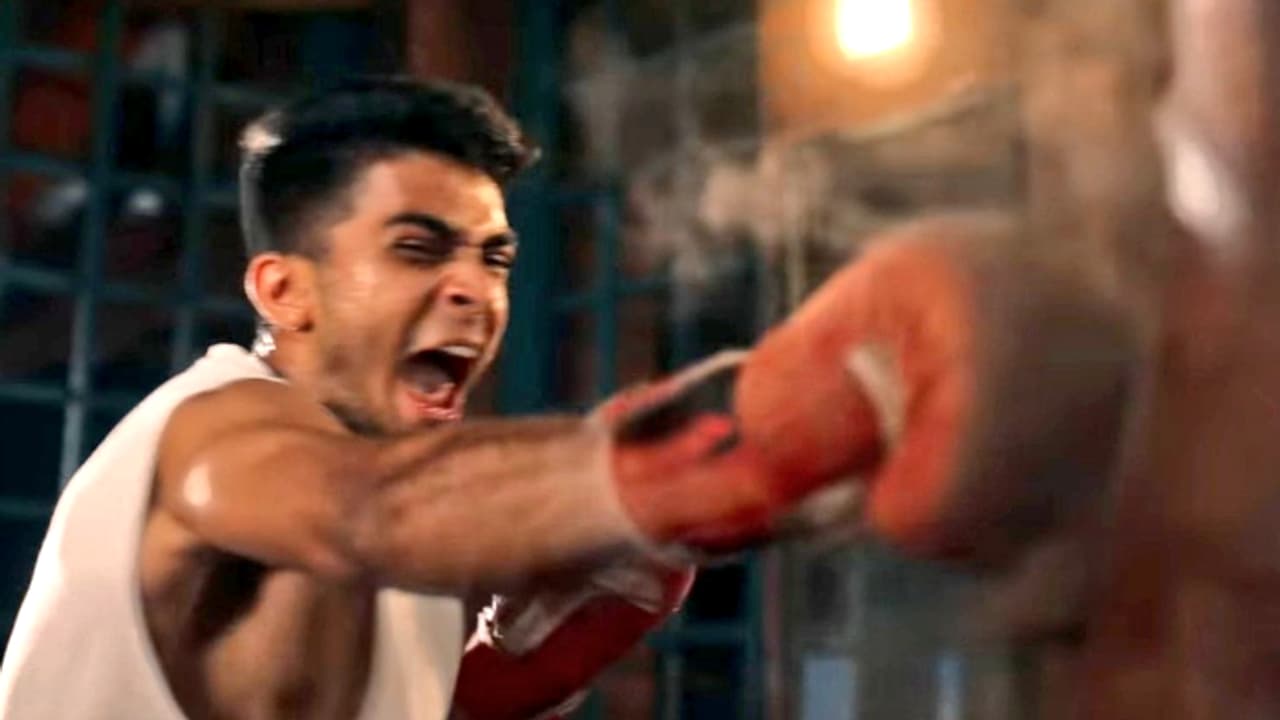 ജിംഖാന പിള്ളേർ സുമ്മാവാ..; എതിരാളികളെ വിറപ്പിച്ച് നസ്ലെൻ; 4 ദിവസത്തില്‍ 20 കോടിയോളം നേടി ആലപ്പുഴ ജിംഖാന