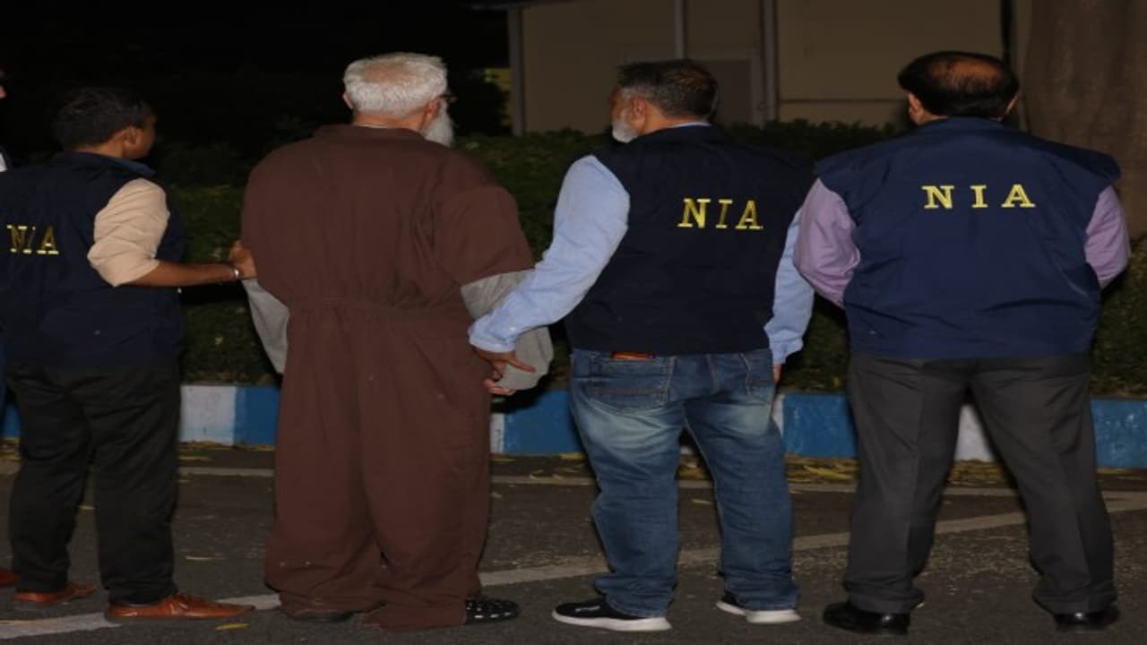 In NIA custody, 26/11 plotter Tahawwur Rana offers namaz 5 times, has demanded THESE three things