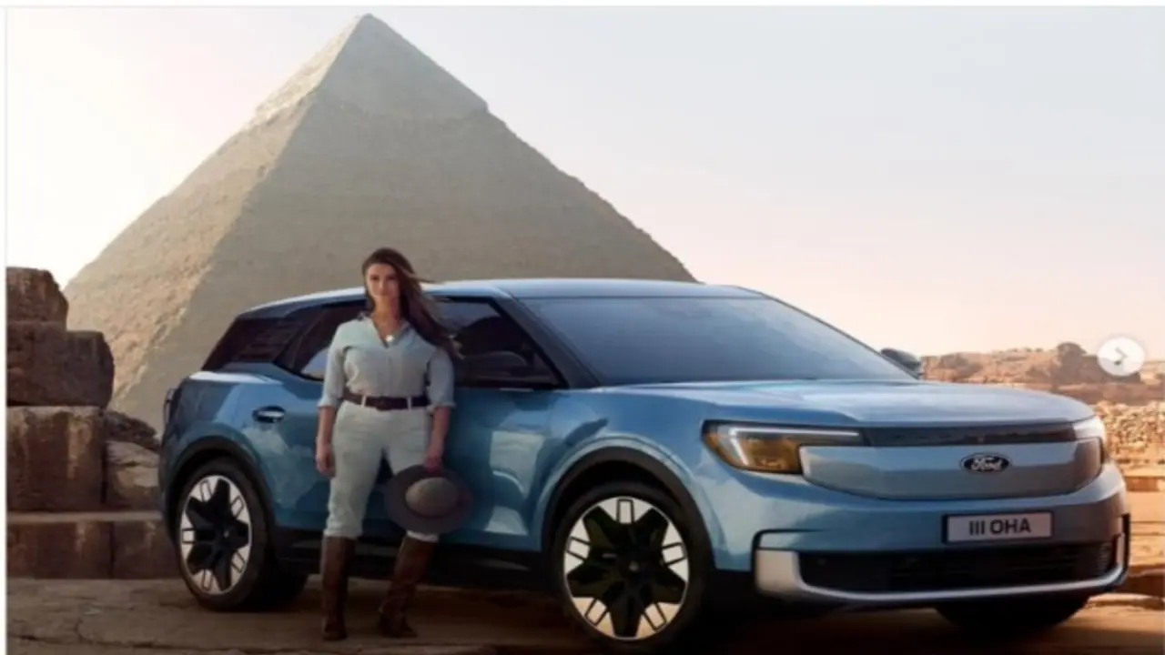 'I'd chain you in my basement': Female vlogger shares CREEPY encounter with immigration officer (WATCH) 'I'd chain you in my basement': Female vlogger shares CREEPY encounter with immigration officer (WATCH)