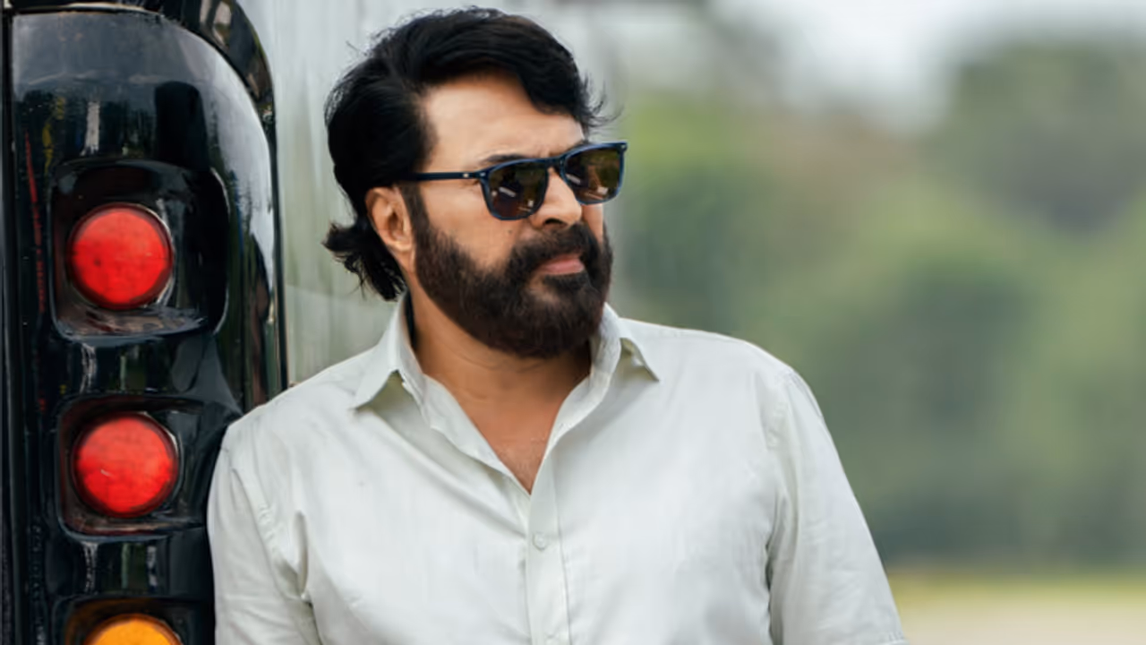 തിയറ്ററുകളില്‍ ബസൂക്കയുടെ നിറഞ്ഞാട്ടം, നന്ദി പറഞ്ഞ് മമ്മൂട്ടി