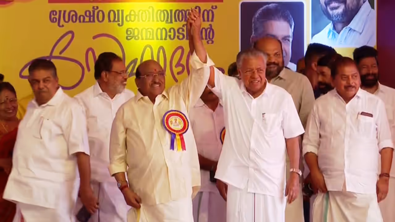 'വെള്ളാപ്പള്ളി ഒരു മതത്തിനും എതിരല്ല'; മലപ്പുറത്തെ പ്രസംഗം രാഷ്ട്രീയ പാർട്ടിക്കെതിരെയെന്നും മുഖ്യമന്ത്രി 'വെള്ളാപ്പള്ളി ഒരു മതത്തിനും എതിരല്ല'; മലപ്പുറത്തെ പ്രസംഗം രാഷ്ട്രീയ പാർട്ടിക്കെതിരെയെന്നും മുഖ്യമന്ത്രി