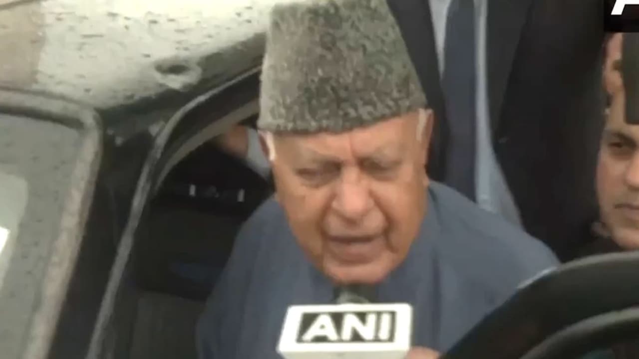 പഹൽഗാമിൽ ഇൻ്റലിജൻസ് വീഴ്ചയെന്ന് ഫറൂക്ക് അബ്ദുള്ള; 'കശ്മീരികൾ നല്ല നിലയിൽ ജീവിക്കുന്നത് പാകിസ്ഥാന് ഇഷ്ടമല്ല' പഹൽഗാമിൽ ഇൻ്റലിജൻസ് വീഴ്ചയെന്ന് ഫറൂക്ക് അബ്ദുള്ള; 'കശ്മീരികൾ നല്ല നിലയിൽ ജീവിക്കുന്നത് പാകിസ്ഥാന് ഇഷ്ടമല്ല'