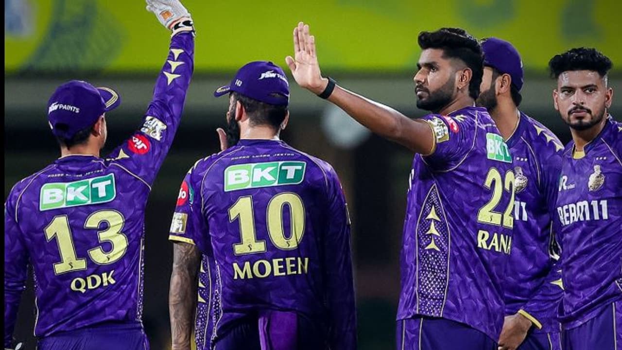 ചെപ്പോക്കില്‍ ചിതറി വിക്കറ്റുകള്‍, പതറി ചെന്നൈ; അനായാസ ക്യാച്ചുകള്‍ വിട്ട് കൊല്‍ക്കത്ത