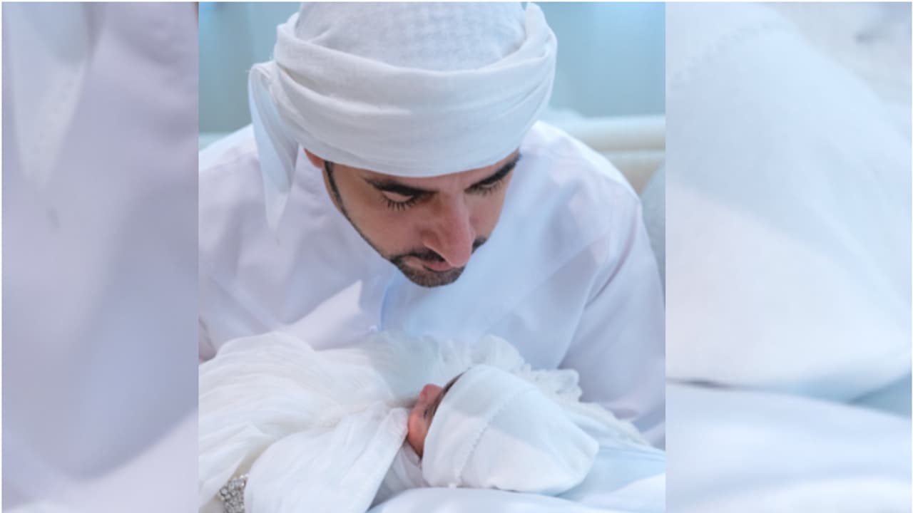 നാലാമത്തെ കണ്മണിയുടെ ചിത്രം പുറത്തുവിട്ട് ശൈഖ് ഹംദാൻ നാലാമത്തെ കണ്മണിയുടെ ചിത്രം പുറത്തുവിട്ട് ശൈഖ് ഹംദാൻ