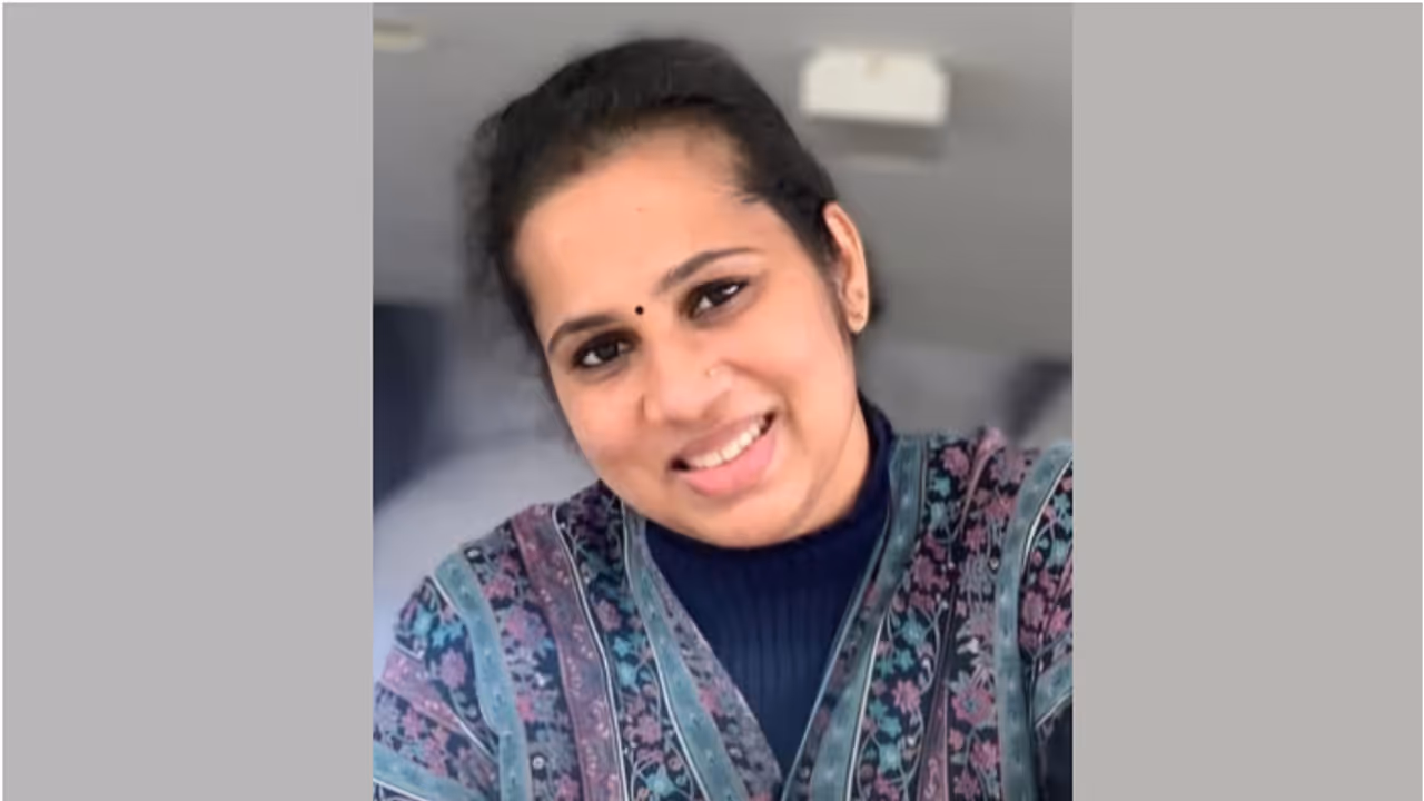 പുലർച്ചെ നെഞ്ചുവേദന, ആശുപത്രിയിലെത്തിച്ചെങ്കിലും ജീവൻ രക്ഷിക്കാനായില്ല, പ്രവാസി മലയാളി നഴ്സ് മരിച്ചു പുലർച്ചെ നെഞ്ചുവേദന, ആശുപത്രിയിലെത്തിച്ചെങ്കിലും ജീവൻ രക്ഷിക്കാനായില്ല, പ്രവാസി മലയാളി നഴ്സ് മരിച്ചു