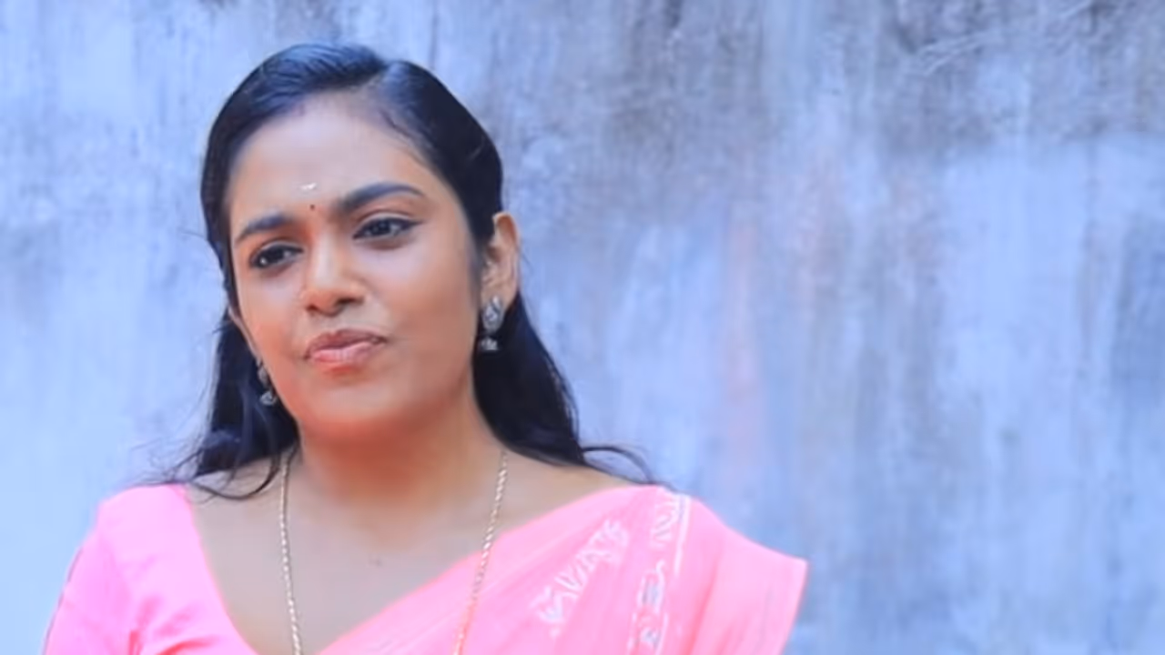 പൊന്നുപോലെയാണ് കൊണ്ടുനടക്കുന്നത്; പുതിയ വാഹനത്തിന്റെ വിശേഷങ്ങൾ പങ്കുവെച്ച് റബേക്ക സന്തോഷ് പൊന്നുപോലെയാണ് കൊണ്ടുനടക്കുന്നത്; പുതിയ വാഹനത്തിന്റെ വിശേഷങ്ങൾ പങ്കുവെച്ച് റബേക്ക സന്തോഷ്