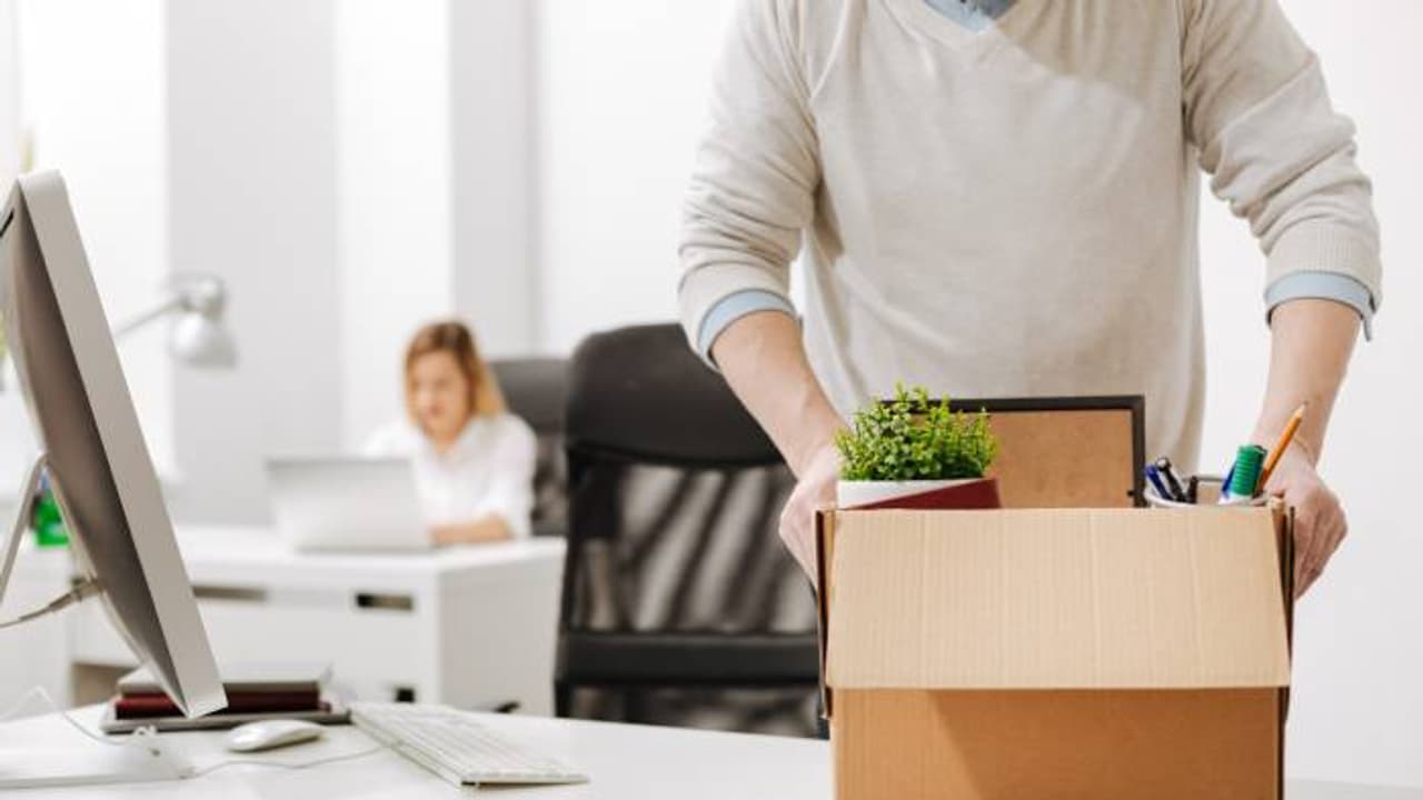 പ്രൊമോഷൻ കിട്ടിയ ശേഷം രാജിവച്ചു, എല്ലാവരും ചേർന്ന് അയാളെ കുറ്റപ്പെടുത്തി, എന്താണ് തെറ്റ്; ചർച്ചയായി പോസ്റ്റ് പ്രൊമോഷൻ കിട്ടിയ ശേഷം രാജിവച്ചു, എല്ലാവരും ചേർന്ന് അയാളെ കുറ്റപ്പെടുത്തി, എന്താണ് തെറ്റ്; ചർച്ചയായി പോസ്റ്റ്