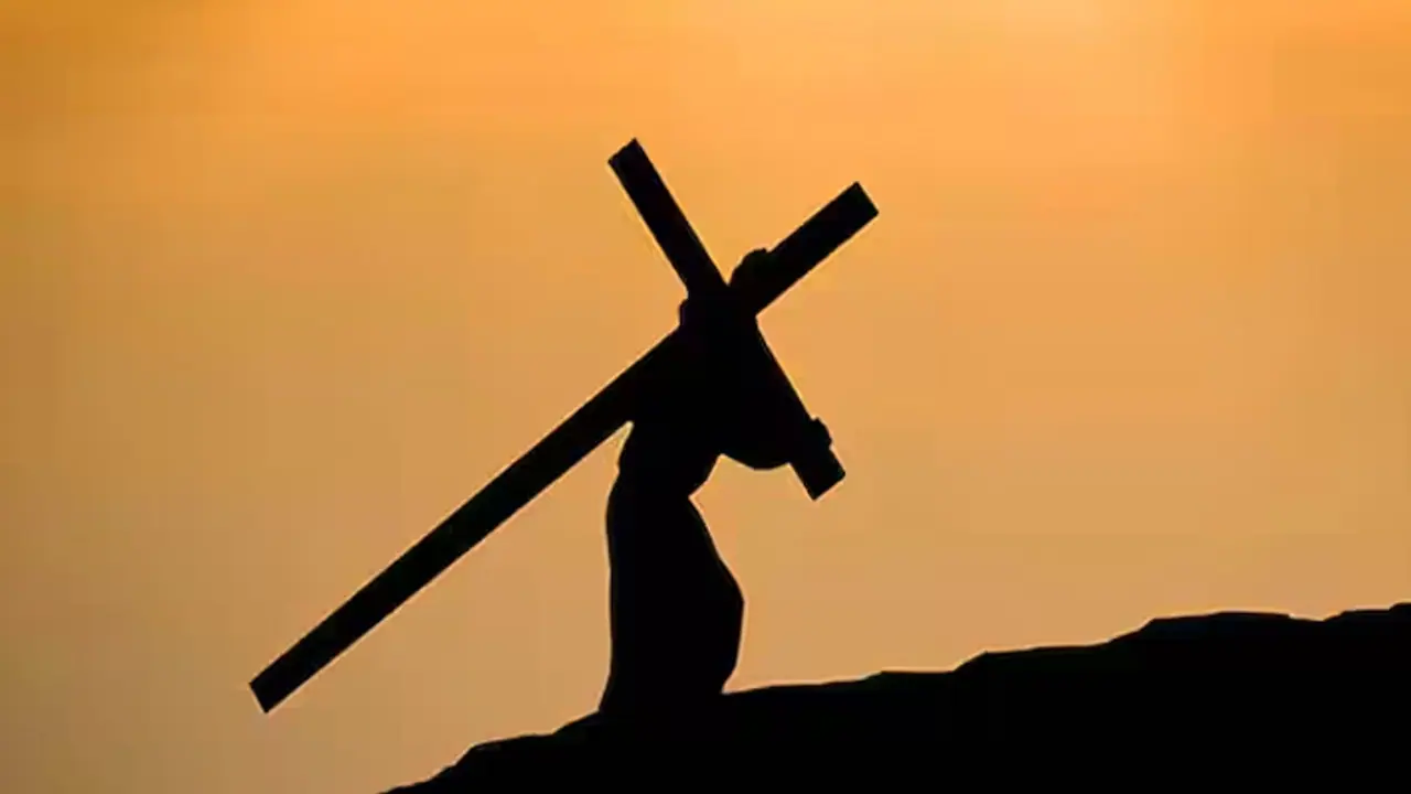 Good Friday 2025 : ദുഖവെള്ളി ദിനത്തിൽ പ്രിയപ്പെട്ടവർക്കായി അയക്കാം ഈ സ്നേഹ സന്ദേശങ്ങൾ