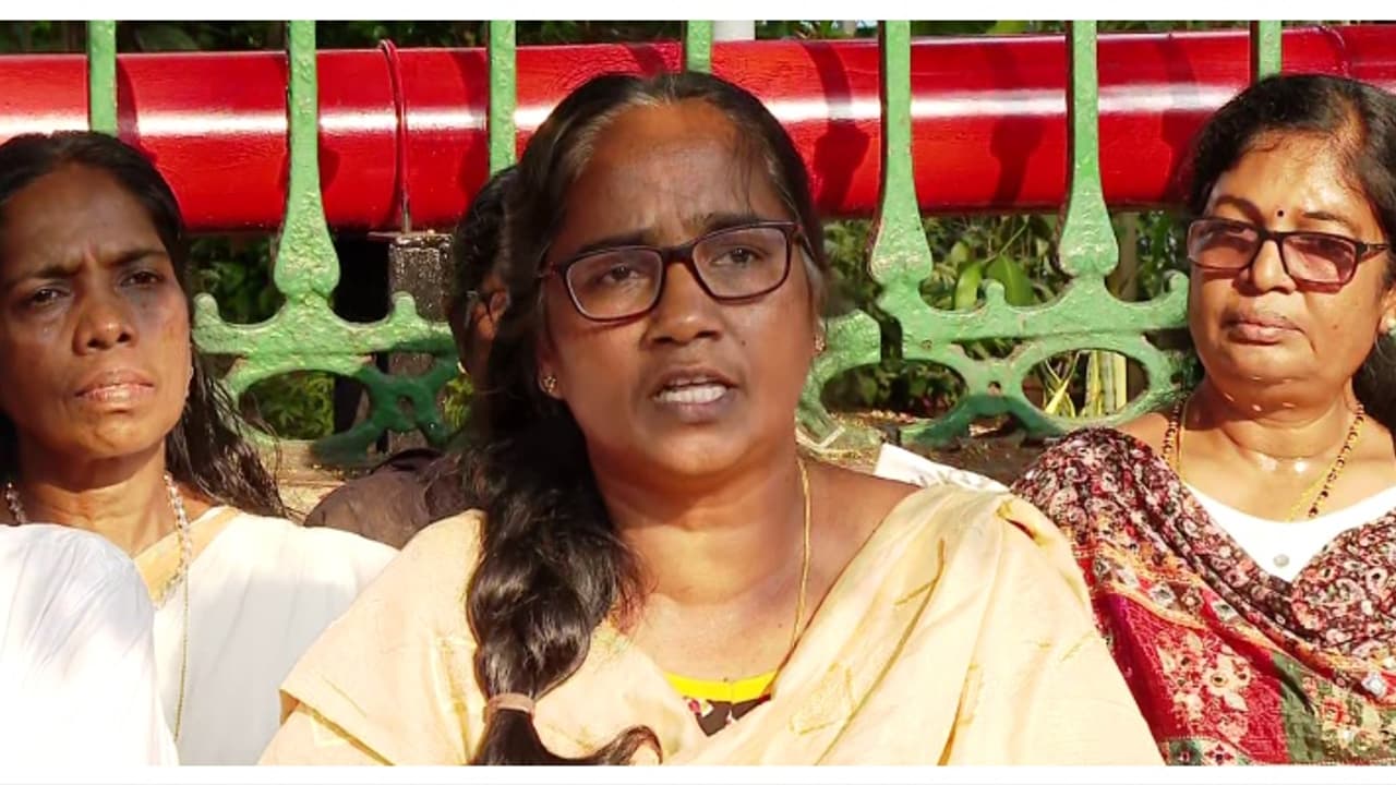 'ഓണറേറിയം കൂട്ടി നൽകാൻ തയ്യാറായ തദ്ദേശ സ്ഥാപന ഭരണാധികാരികൾക്ക് ഏപ്രിൽ 21 ന് ആദരം അർപ്പിക്കും': ആശ സമരസമിതി 'ഓണറേറിയം കൂട്ടി നൽകാൻ തയ്യാറായ തദ്ദേശ സ്ഥാപന ഭരണാധികാരികൾക്ക് ഏപ്രിൽ 21 ന് ആദരം അർപ്പിക്കും': ആശ സമരസമിതി