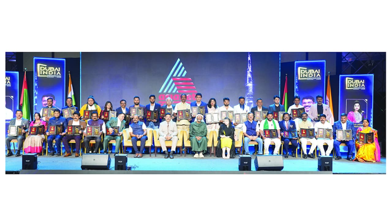 ದುಬೈನಲ್ಲಿ 2ನೇ ಆವೃತ್ತಿಯ ದುಬೈ ಐಕಾನಿಕ್ ಅವಾರ್ಡ್ ಪ್ರದಾನ ದುಬೈನಲ್ಲಿ 2ನೇ ಆವೃತ್ತಿಯ ದುಬೈ ಐಕಾನಿಕ್ ಅವಾರ್ಡ್ ಪ್ರದಾನ