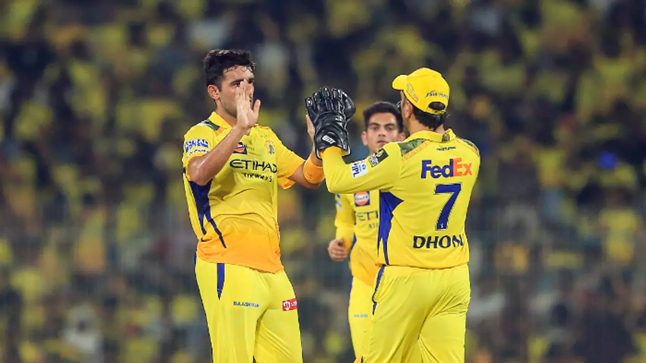 അഞ്ച് തോല്വികളിലും തീരാതെ ചെന്നൈ സൂപ്പര് കിംഗ്സ്; സിഎസ്കെയുടെ പ്ലേഓഫ് സാധ്യത അവസാനിച്ചിട്ടില്ല അഞ്ച് തോല്വികളിലും തീരാതെ ചെന്നൈ സൂപ്പര് കിംഗ്സ്; സിഎസ്കെയുടെ പ്ലേഓഫ് സാധ്യത അവസാനിച്ചിട്ടില്ല