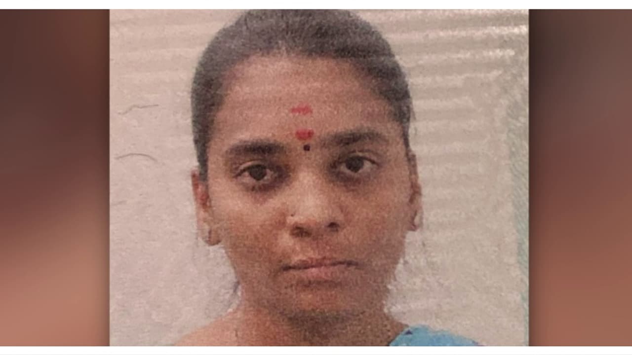 തായ്ലൻഡിൽ നിന്നും എത്തിയ തമിഴ്നാട് സ്വദേശിനി, ബാഗേജിൽ സംശയം, പിടിച്ചെടുത്തത് 1190 ഗ്രാം ഹൈബ്രിഡ് കഞ്ചാവ് തായ്ലൻഡിൽ നിന്നും എത്തിയ തമിഴ്നാട് സ്വദേശിനി, ബാഗേജിൽ സംശയം, പിടിച്ചെടുത്തത് 1190 ഗ്രാം ഹൈബ്രിഡ് കഞ്ചാവ്