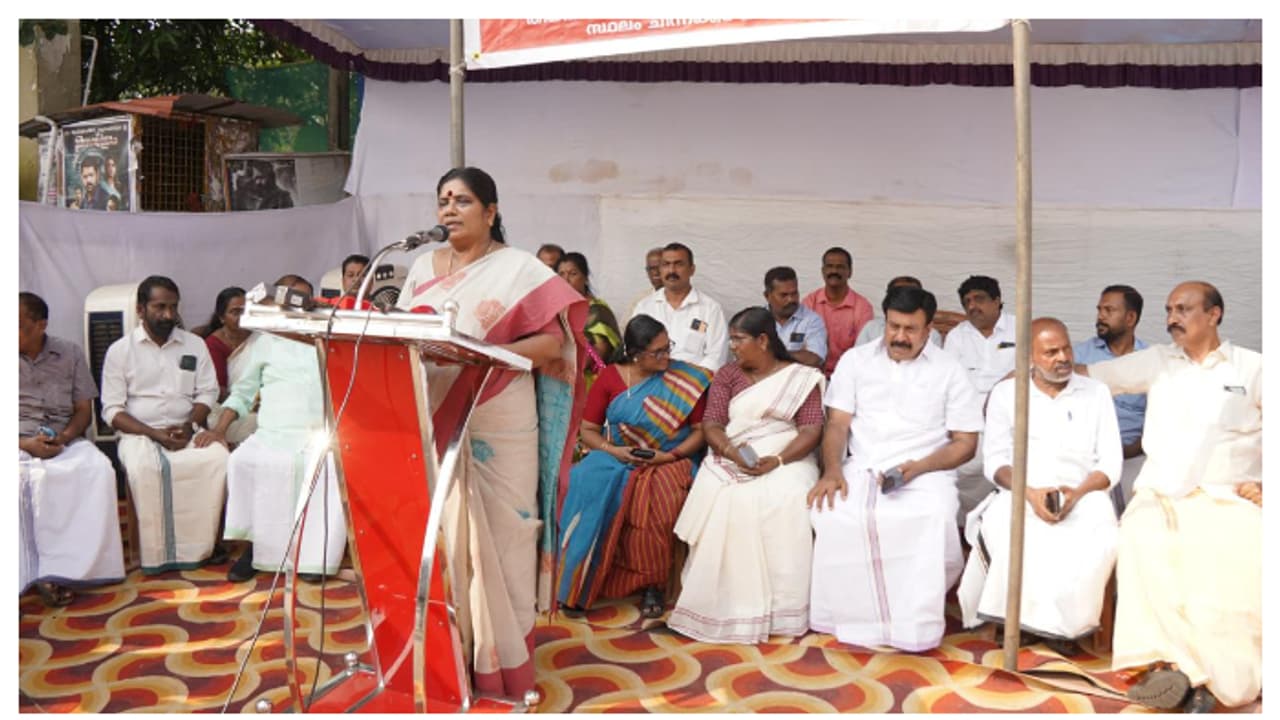 കേരളത്തെ ഈ വര്‍ഷം തന്നെ ദാരിദ്ര്യമുക്തമാക്കുമെന്ന് മന്ത്രി ജെ ചിഞ്ചുറാണി