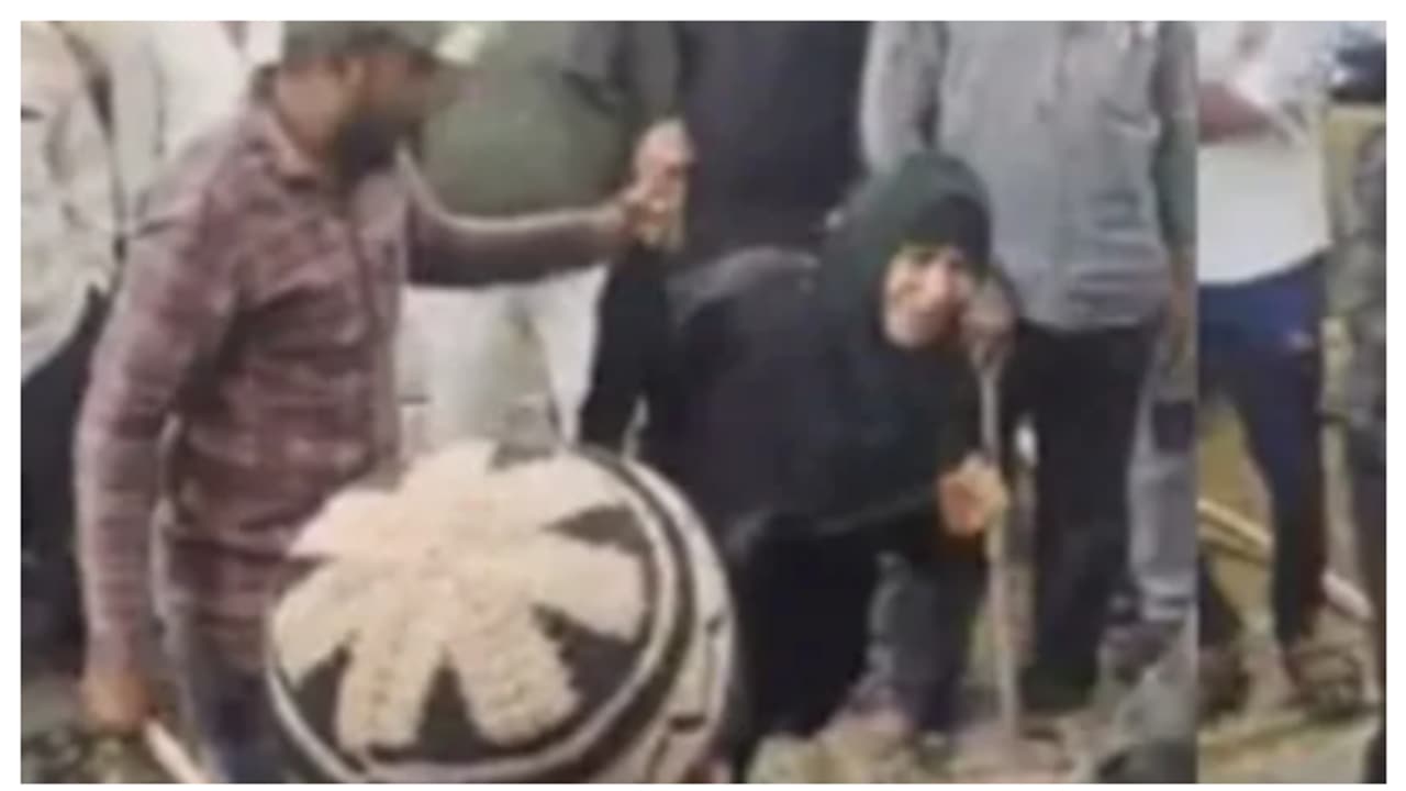 ആള്കൂട്ട വിചാരണയോ? ഭര്ത്താവ് ഭാര്യക്കെതിരെ പള്ളിയിൽ പരാതി നല്കി, പിന്നീട് നടന്നത് കൂട്ടംകൂടിയുള്ള അതിക്രമം ആള്കൂട്ട വിചാരണയോ? ഭര്ത്താവ് ഭാര്യക്കെതിരെ പള്ളിയിൽ പരാതി നല്കി, പിന്നീട് നടന്നത് കൂട്ടംകൂടിയുള്ള അതിക്രമം