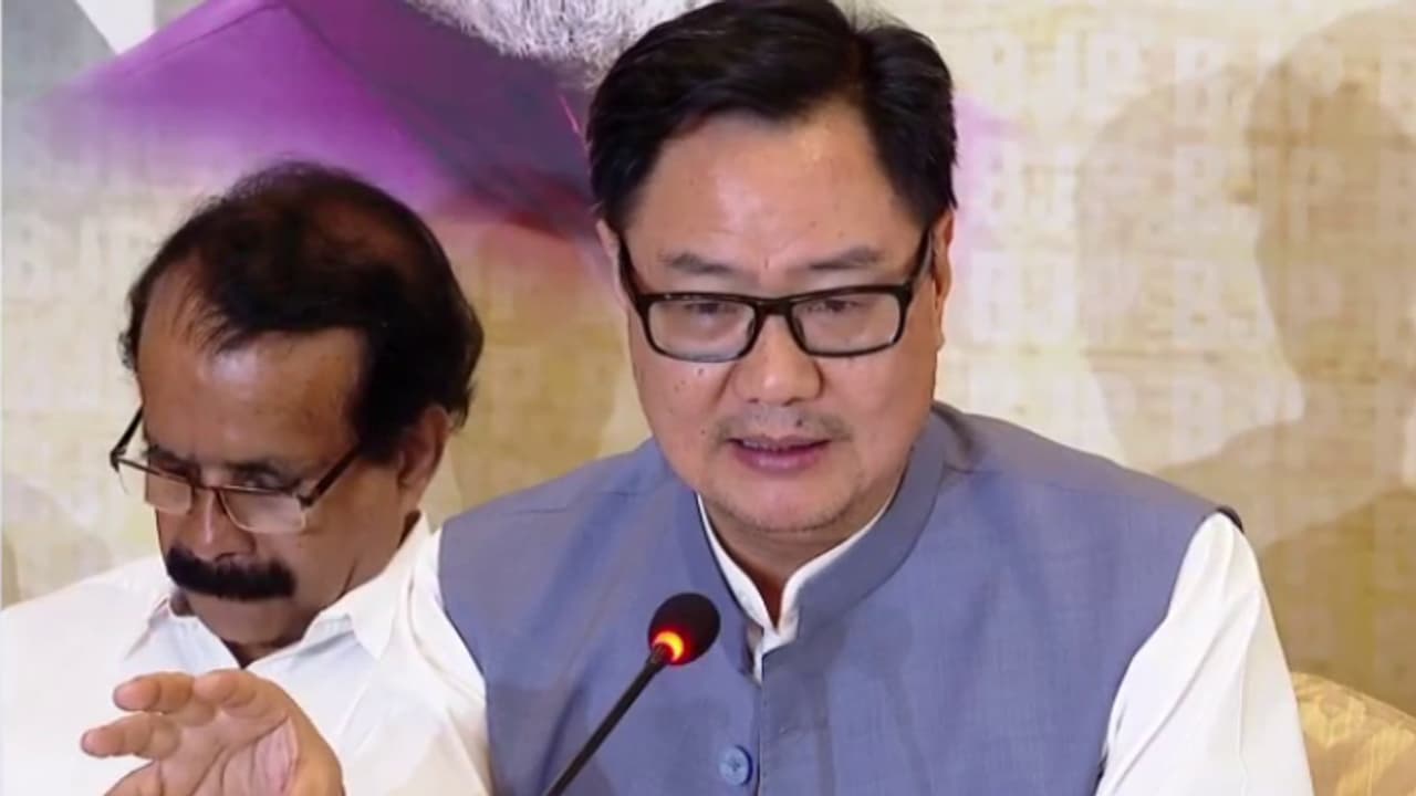 മുനമ്പം ഇനി രാജ്യത്ത് എവിടെയും ആവർത്തിക്കില്ലെന്ന് കേന്ദ്രമന്ത്രി കിരൺ റിജിജു; വഖഫ് നിയമം മുസ്ലിങ്ങൾക്കെതിരല്ല മുനമ്പം ഇനി രാജ്യത്ത് എവിടെയും ആവർത്തിക്കില്ലെന്ന് കേന്ദ്രമന്ത്രി കിരൺ റിജിജു; വഖഫ് നിയമം മുസ്ലിങ്ങൾക്കെതിരല്ല