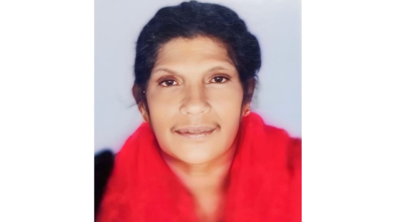 മകനൊപ്പം ബൈക്കിൽ സഞ്ചരിക്കവെ പിന്നിൽ മറ്റൊരു ബൈക്ക് ഇടിച്ചു; ചികിത്സയിലായിരുന്ന വീട്ടമ്മ മരിച്ചു മകനൊപ്പം ബൈക്കിൽ സഞ്ചരിക്കവെ പിന്നിൽ മറ്റൊരു ബൈക്ക് ഇടിച്ചു; ചികിത്സയിലായിരുന്ന വീട്ടമ്മ മരിച്ചു