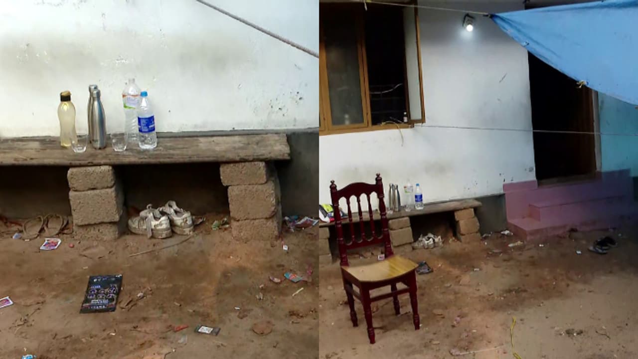 വാടാനപ്പള്ളിയിൽ അരുംകൊല; സഹപ്രവർത്തകനെ കെട്ടിടത്തിൽ നിന്ന് തള്ളിയിട്ടു, കല്ലുകൊണ്ട് തലക്കടിച്ച് കൊന്നു വാടാനപ്പള്ളിയിൽ അരുംകൊല; സഹപ്രവർത്തകനെ കെട്ടിടത്തിൽ നിന്ന് തള്ളിയിട്ടു, കല്ലുകൊണ്ട് തലക്കടിച്ച് കൊന്നു