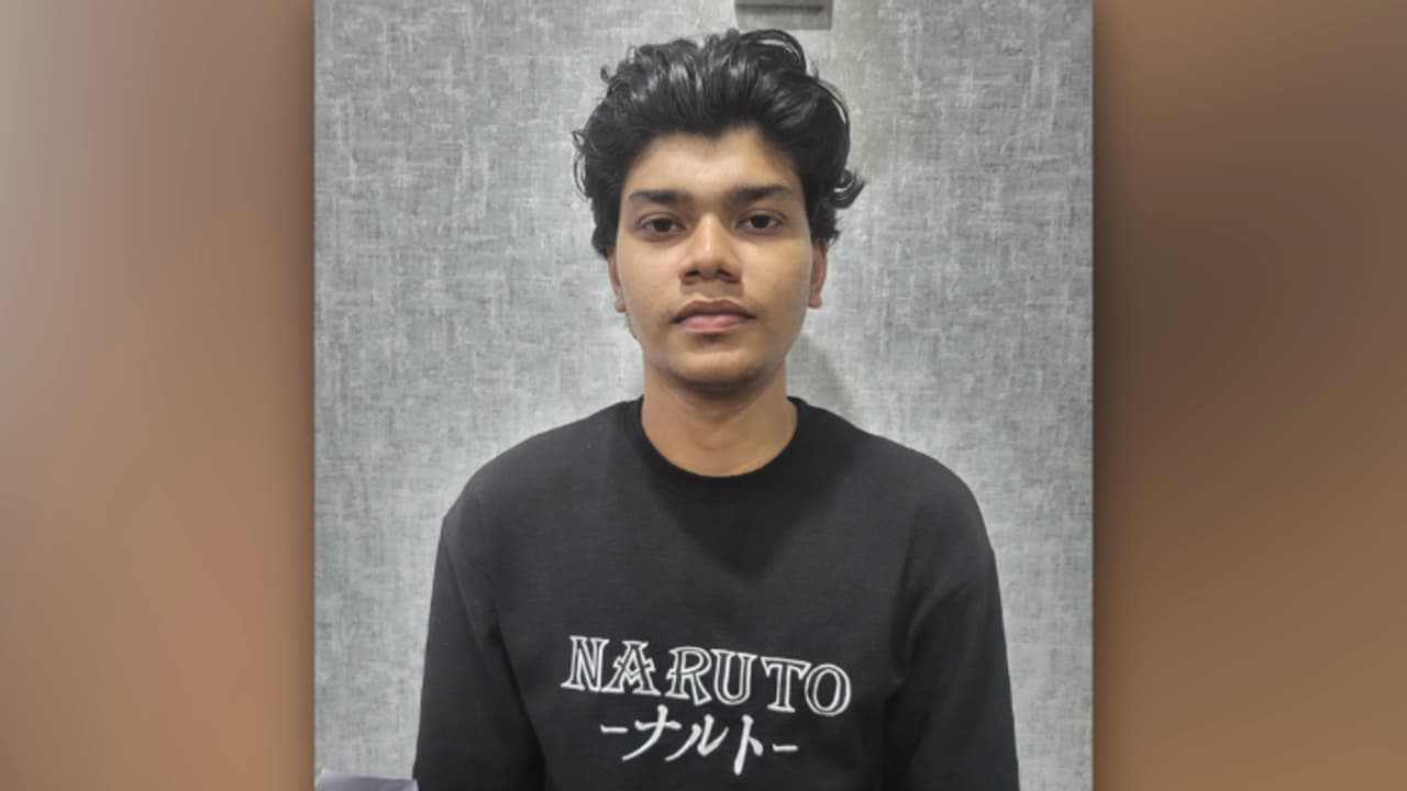 പെൺകുട്ടികളുടെ ഇൻസ്റ്റഗ്രാമിലെ ചിത്രങ്ങൾ മോർഫ് ചെയ്ത് പ്രചരിപ്പിച്ചു; കോട്ടയം സ്വദേശിയായ യുവാവ് അറസ്റ്റിൽ പെൺകുട്ടികളുടെ ഇൻസ്റ്റഗ്രാമിലെ ചിത്രങ്ങൾ മോർഫ് ചെയ്ത് പ്രചരിപ്പിച്ചു; കോട്ടയം സ്വദേശിയായ യുവാവ് അറസ്റ്റിൽ