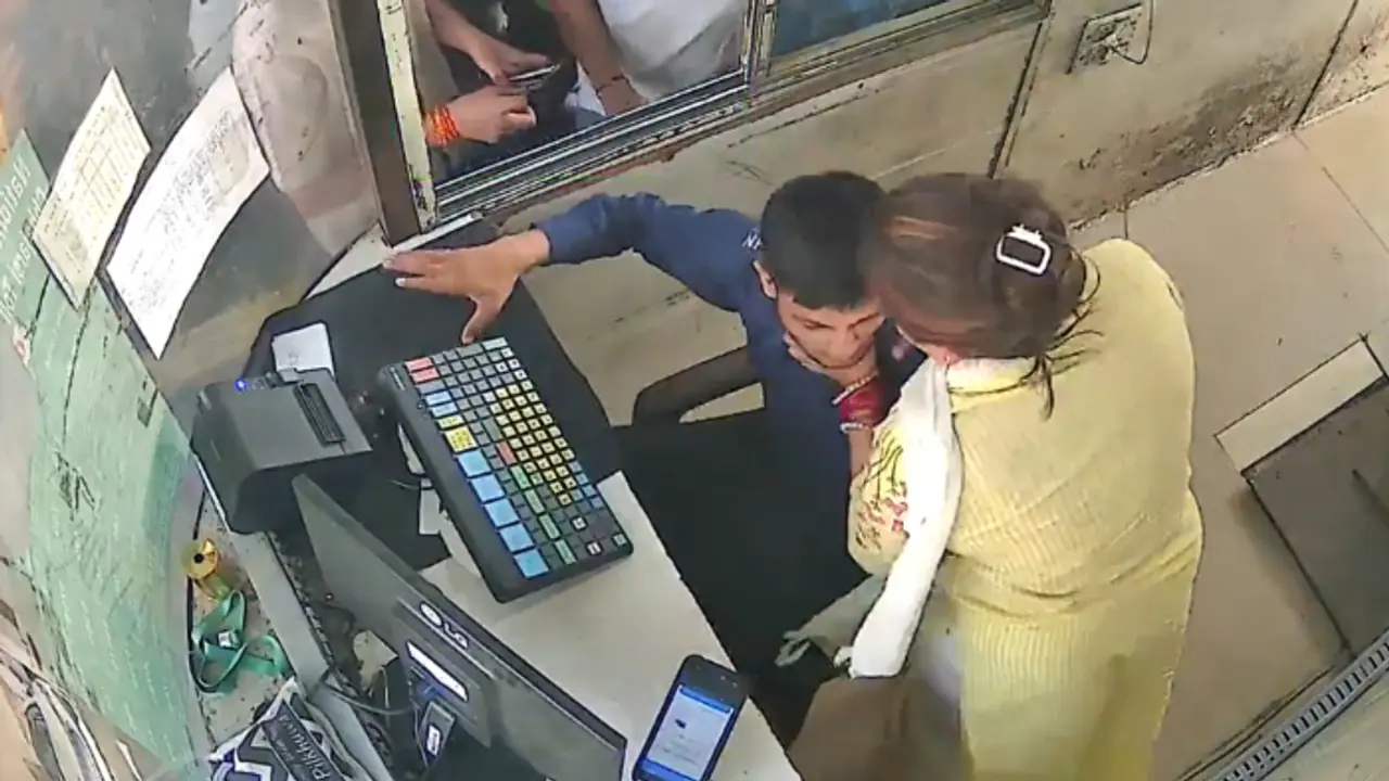 Caught on Camera: Woman slaps toll worker 7 times in 4 seconds at Hapur plaza after low FASTag balance [WATCH]