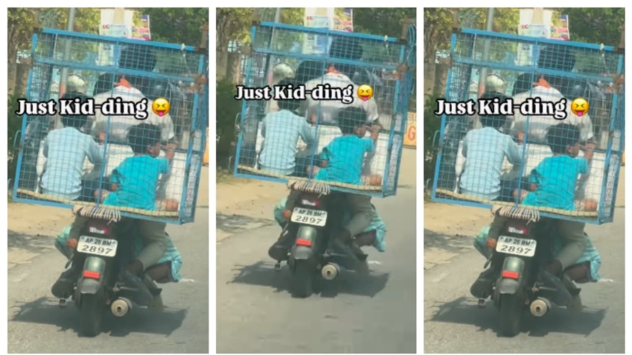 'ആര് പറഞ്ഞു ഇന്ത്യ മാറിയെന്ന്'; മോപ്പഡിന് പിന്നിലെ കോഴിക്കൂട്ടില്‍ കുട്ടികളെയുമായി പോകുന്നയാളുടെ വീഡിയോ വൈറൽ 