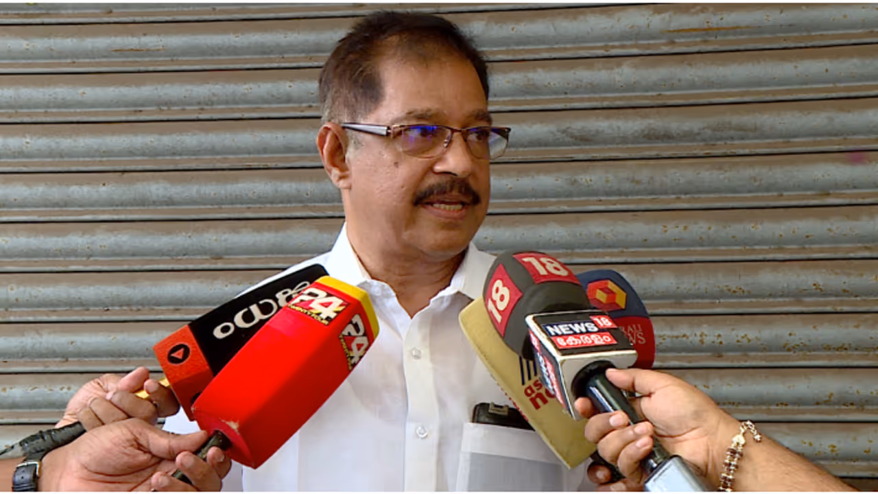 മലപ്പുറത്ത് കോൺഗ്രസ് നേതാവ് കെപിഎസ് തങ്ങൾ പാർട്ടിവിട്ടു; തീരുമാനം നിലമ്പൂർ ഉപതെരഞ്ഞെടുപ്പ് അടുത്തിരിക്കെ മലപ്പുറത്ത് കോൺഗ്രസ് നേതാവ് കെപിഎസ് തങ്ങൾ പാർട്ടിവിട്ടു; തീരുമാനം നിലമ്പൂർ ഉപതെരഞ്ഞെടുപ്പ് അടുത്തിരിക്കെ