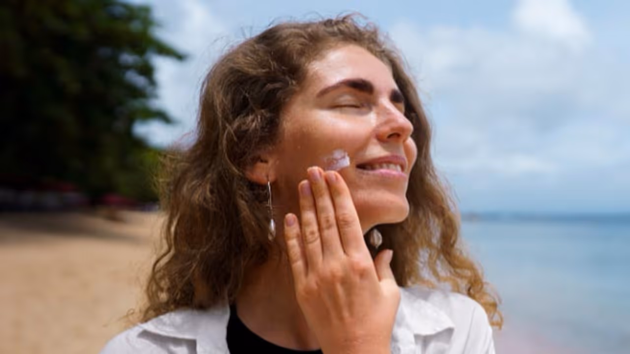 How to Reapply Sunscreen Throughout the Day Without Ruining Your Makeup