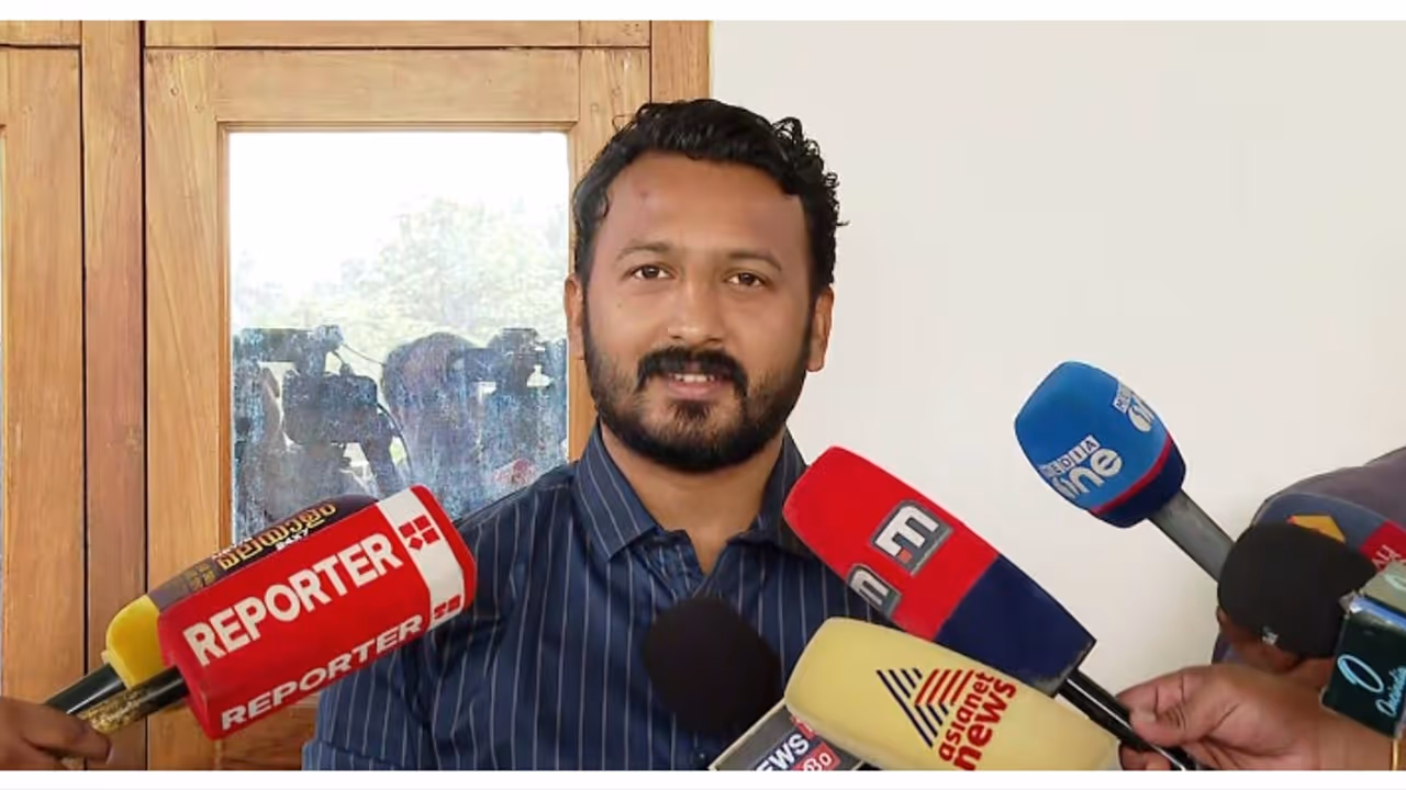 'ബിജെപിക്കൊപ്പം ചർച്ചയ്ക്ക് തയ്യാറല്ല, കൊലവിളി പ്രസം​ഗത്തിൽ കേസെടുക്കണം': രാഹുൽ മാങ്കൂട്ടത്തിൽ