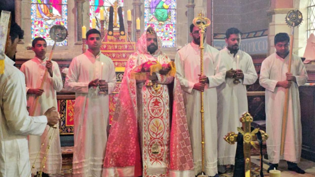 അയർലന്റിൽ തോമസ് മാർ അലക്സന്ത്രിയോസിൻ്റെ നേതൃത്വത്തിൽ പെസഹ ആചരിച്ചു അയർലന്റിൽ തോമസ് മാർ അലക്സന്ത്രിയോസിൻ്റെ നേതൃത്വത്തിൽ പെസഹ ആചരിച്ചു