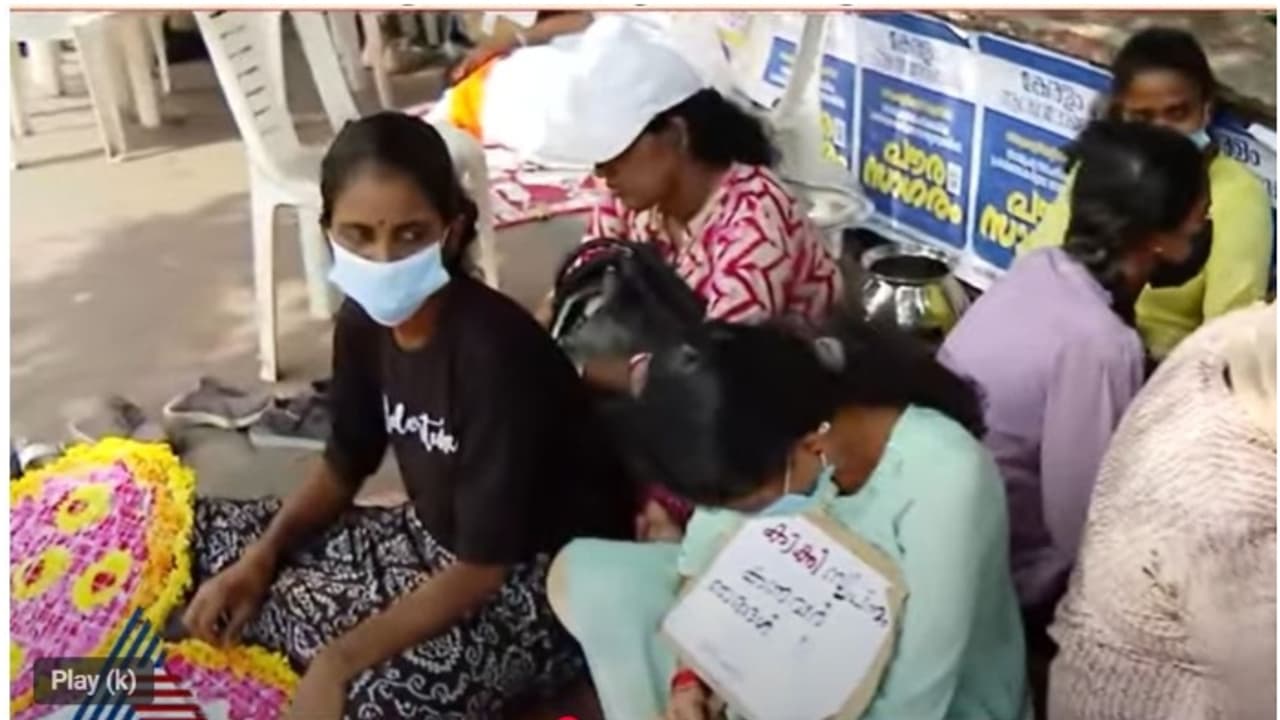 റാങ്ക് ലിസ്റ്റ് കാലാവധി അവസാനിക്കാൻ 2 ദിനം, വെള്ള പുതച്ച് റീത്ത് വച്ച് സിപിഒ ഉദ്യോഗാർത്ഥികളുടെ പ്രതിഷേധം