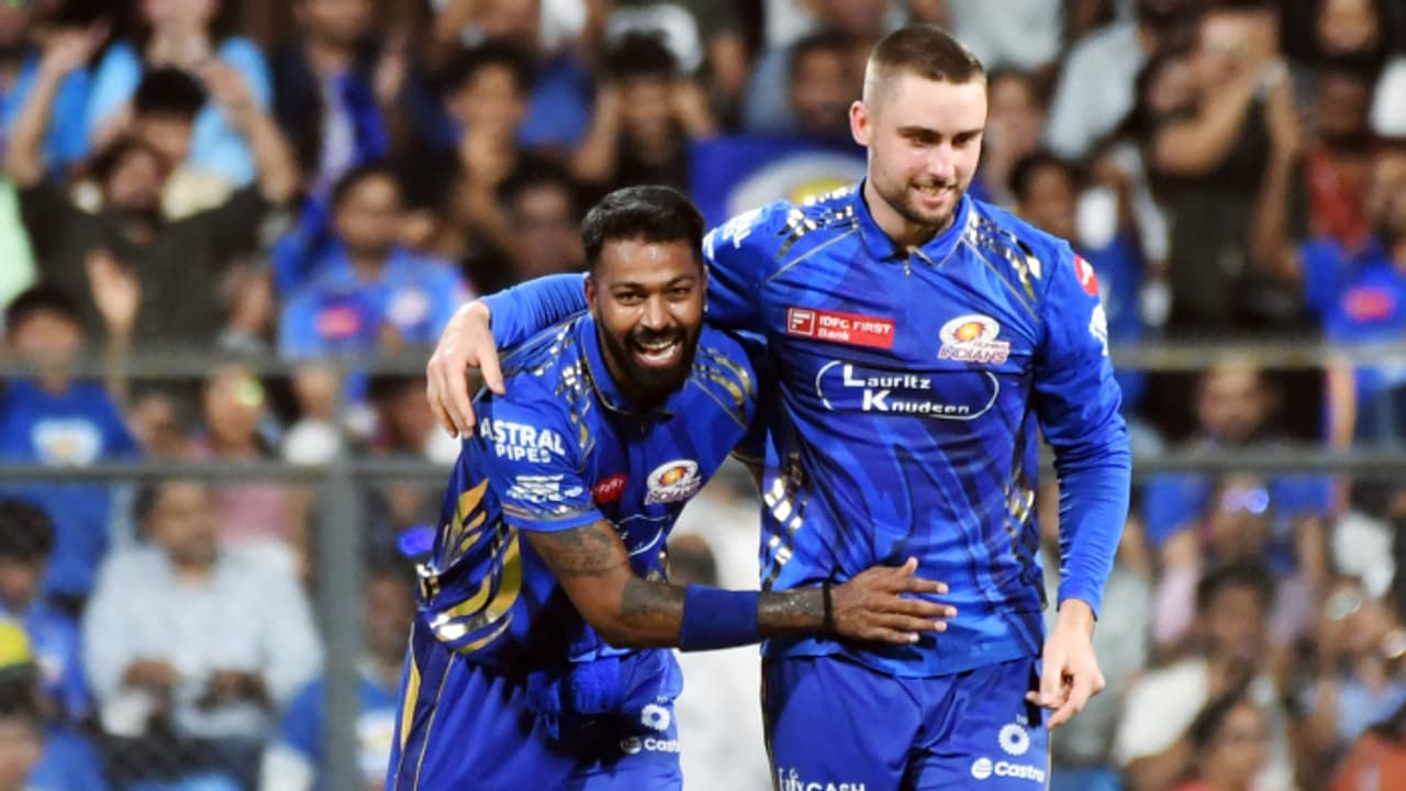 'ഹൈദരാബാദിനെതിരെ കൃത്യമായ പദ്ധതികളുണ്ടായിരുന്നു'; മുംബൈ ബൗളര്മാരെ വാഴ്ത്തി ഹാര്ദിക് പാണ്ഡ്യ 'ഹൈദരാബാദിനെതിരെ കൃത്യമായ പദ്ധതികളുണ്ടായിരുന്നു'; മുംബൈ ബൗളര്മാരെ വാഴ്ത്തി ഹാര്ദിക് പാണ്ഡ്യ