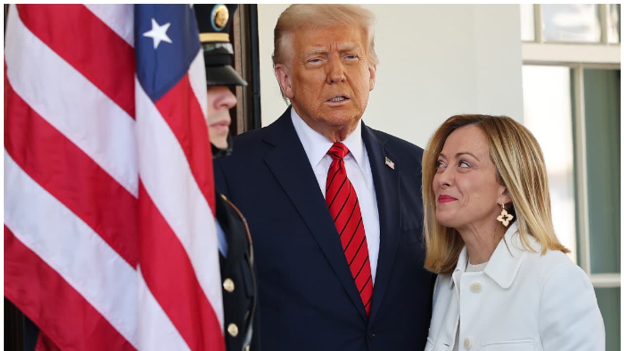 'എനിക്കവരെ വളരെയധികം ഇഷ്ടമാണ്, വലിയ കഴിവുണ്ടെന്ന് അറിയാമായിരുന്നു'; ജോർജിയ മെലോനിയെ പ്രശംസ കൊണ്ട് മൂടി ട്രംപ് 'എനിക്കവരെ വളരെയധികം ഇഷ്ടമാണ്, വലിയ കഴിവുണ്ടെന്ന് അറിയാമായിരുന്നു'; ജോർജിയ മെലോനിയെ പ്രശംസ കൊണ്ട് മൂടി ട്രംപ്