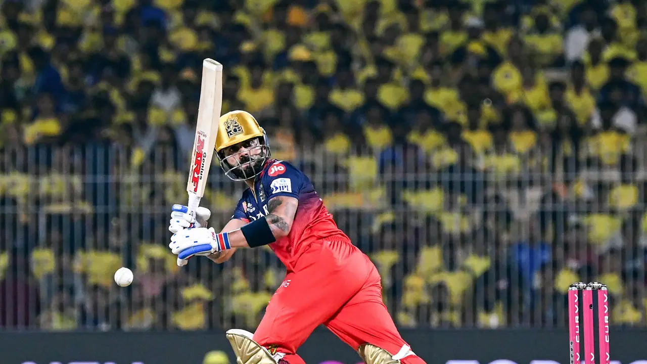 ആര്സിബിക്കെതിരെ നിര്ണായക ടോസ് ജയിച്ച് പഞ്ചാബ്, മത്സരം 14 ഓവര് വീതം ആര്സിബിക്കെതിരെ നിര്ണായക ടോസ് ജയിച്ച് പഞ്ചാബ്, മത്സരം 14 ഓവര് വീതം