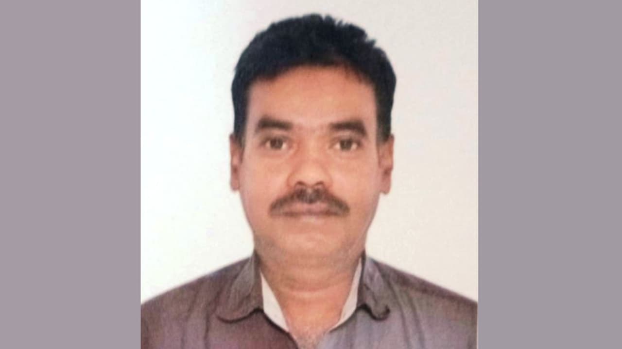 ദീർഘനാൾ അജ്ഞാത മൃതദേഹമായി മോർച്ചറിയിൽ, തമിഴ്നാട് സ്വദേശിയുടെ മൃതദേഹം റിയാദിൽ ഖബറടക്കി ദീർഘനാൾ അജ്ഞാത മൃതദേഹമായി മോർച്ചറിയിൽ, തമിഴ്നാട് സ്വദേശിയുടെ മൃതദേഹം റിയാദിൽ ഖബറടക്കി