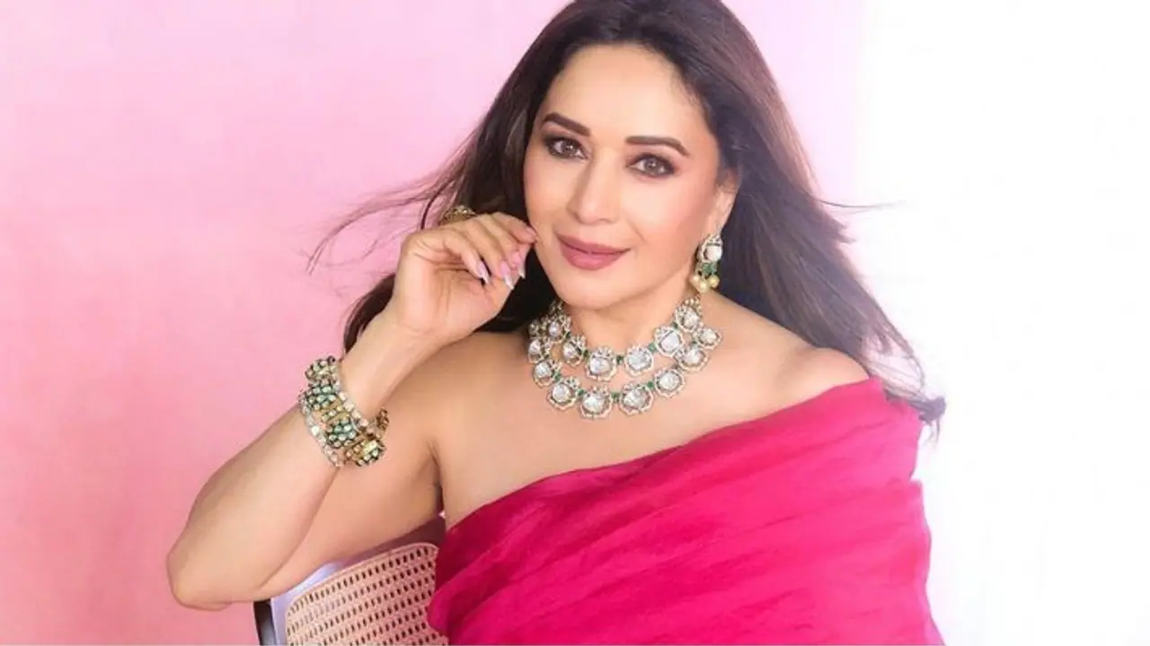 మాధురి దీక్షిత్ లో అరుదైన స్కిల్.. ట్రాక్ పైకి వచ్చిందంటే.. ! మాధురి దీక్షిత్ లో అరుదైన స్కిల్.. ట్రాక్ పైకి వచ్చిందంటే.. !