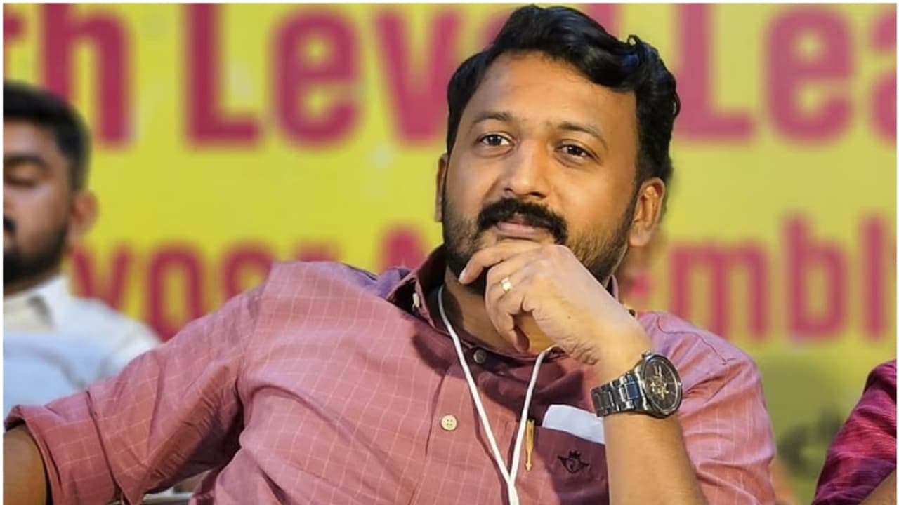 ഇതുപോലൊരു ഉദ്ഘാടന മാമാങ്കം നടത്താൻ നാണമുണ്ടോ? സിപിഎമ്മിനെതിരെ രാഹുല്‍ മാങ്കൂട്ടത്തിൽ