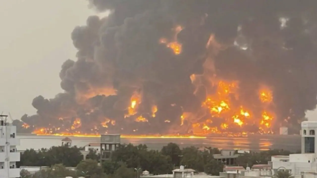 US launches 13 airstrikes on Houthi linked sites in Yemen's Hodeidah; 3 killed