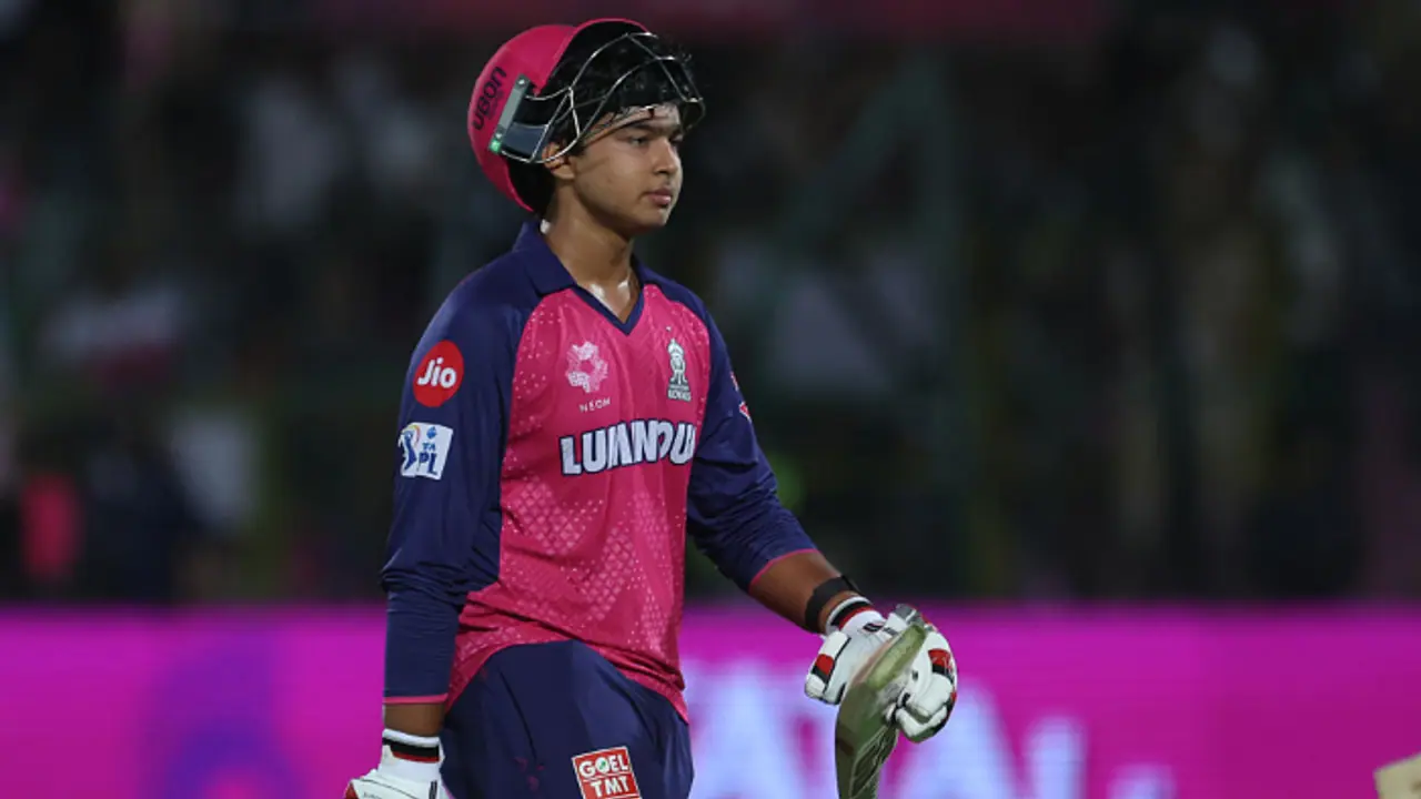 പാകിസ്ഥാനിലായിരുന്നെങ്കില്‍ അവനെ എപ്പോഴെ പുറത്താക്കിയേനെ,വൈഭവ് സൂര്യവന്‍ശിയെക്കുറിച്ച് മുന്‍ താരം