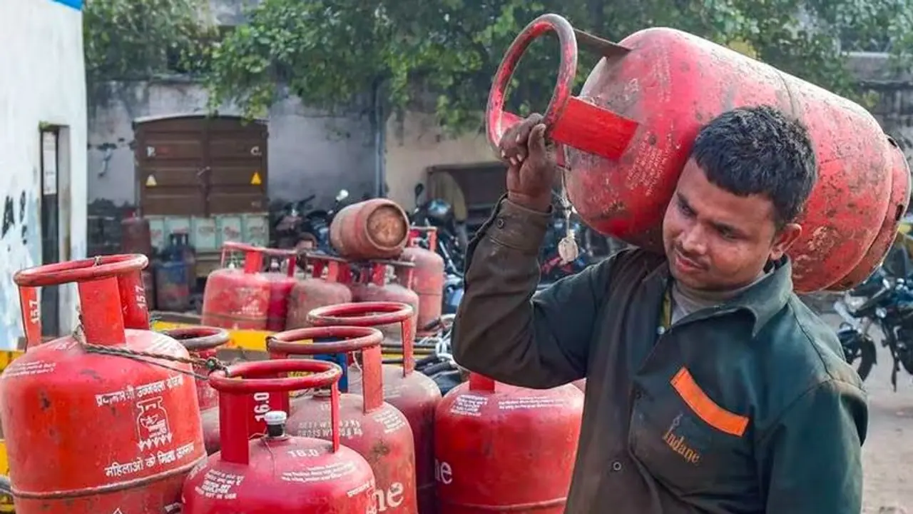 ಬೇಡಿಕೆ ಈಡೇರಿಸದಿದ್ದರೆ ದೇಶಾದ್ಯಂತ ಅನಿರ್ದಿಷ್ಟಾವಧಿ ಮುಷ್ಕರ: ಎಲ್‌ಪಿಜಿ ವಿತರಕರ ಸಂಘ ಎಚ್ಚರಿಕೆ