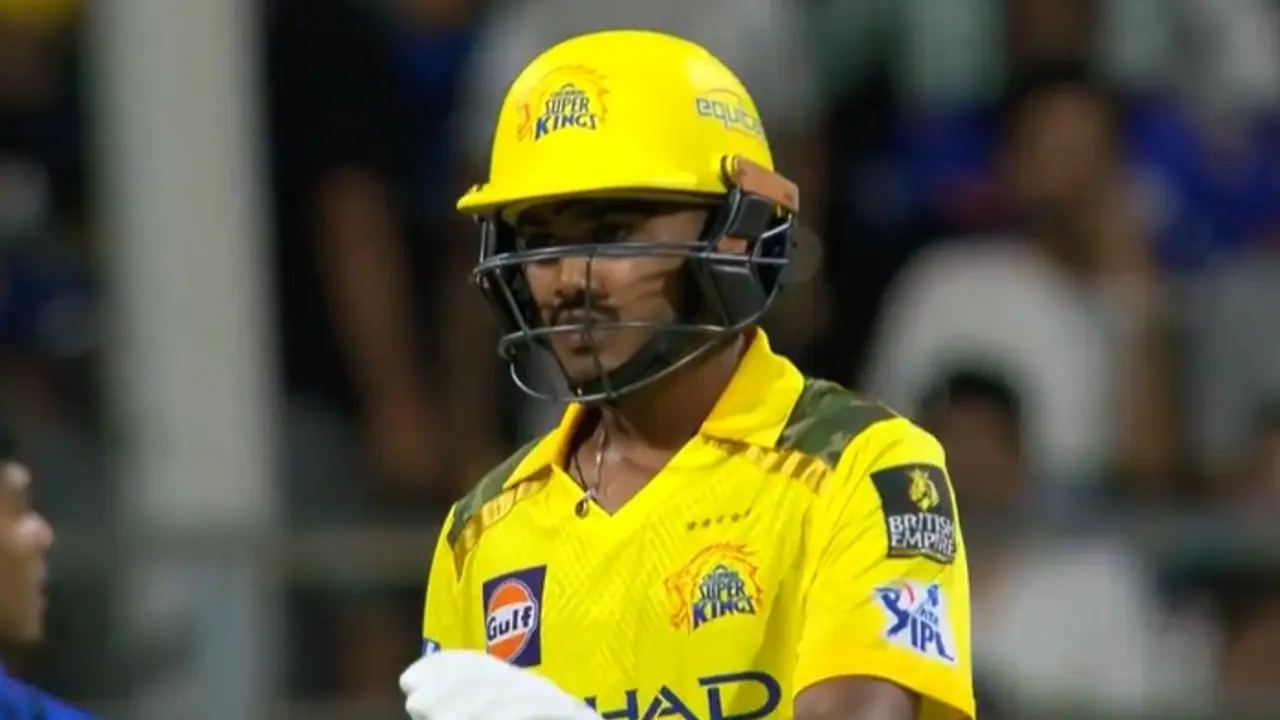 മുംബൈ ടി20 ലീഗ് താരലേലം നാളെ, ആയുഷ് മാത്രെയും അംഗ്രിഷ് രഘുവംശിയും ശ്രദ്ധാകേന്ദ്രം; സൂര്യകുമാർ ഐക്കൺ താരം മുംബൈ ടി20 ലീഗ് താരലേലം നാളെ, ആയുഷ് മാത്രെയും അംഗ്രിഷ് രഘുവംശിയും ശ്രദ്ധാകേന്ദ്രം; സൂര്യകുമാർ ഐക്കൺ താരം